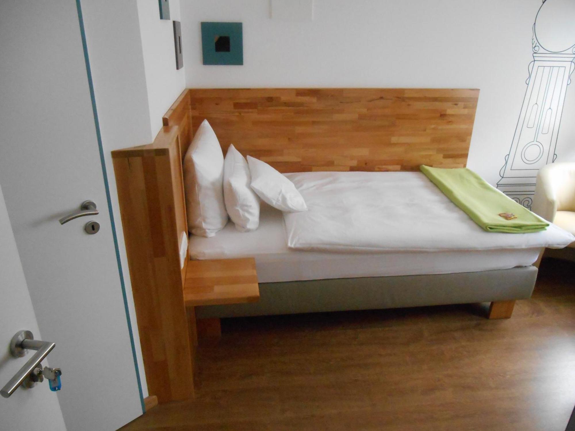 Warum Ins Hotel Neckarsulm Bagian luar foto