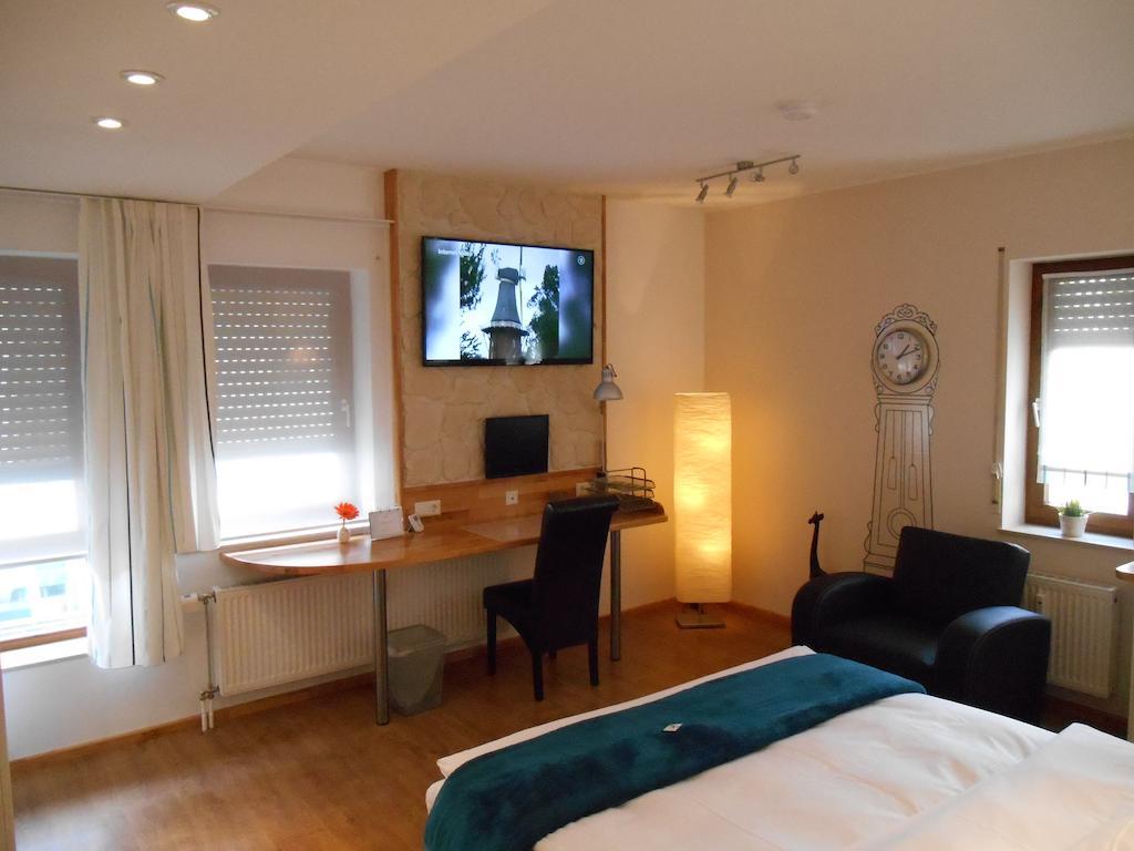 Warum Ins Hotel Neckarsulm Bagian luar foto
