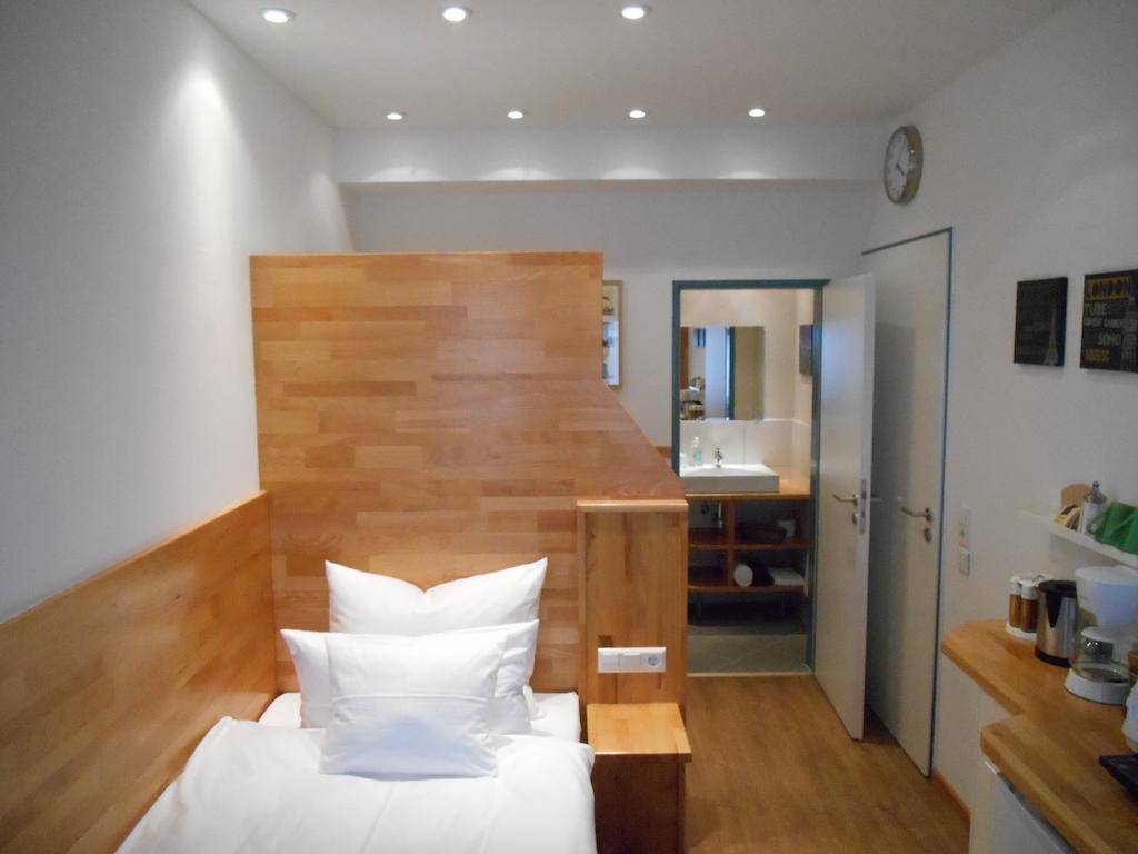 Warum Ins Hotel Neckarsulm Bagian luar foto